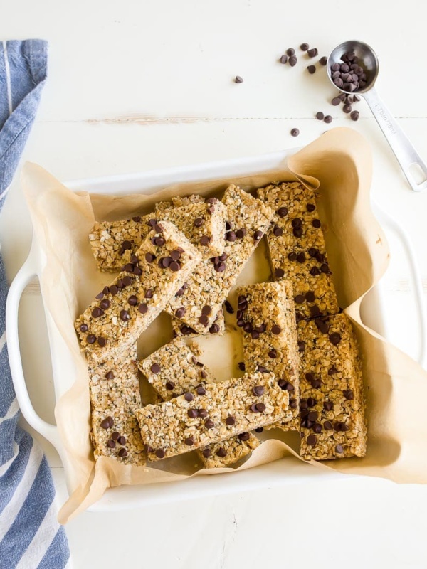 Homemade Protein Bars Recipe made with hemp seeds and vegan, too! Protein bars without protein powder.